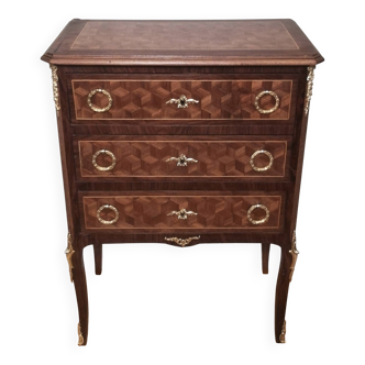 Marquetry chest of drawers