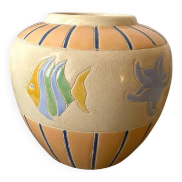 Vase à décor de poissons et de coquillages
