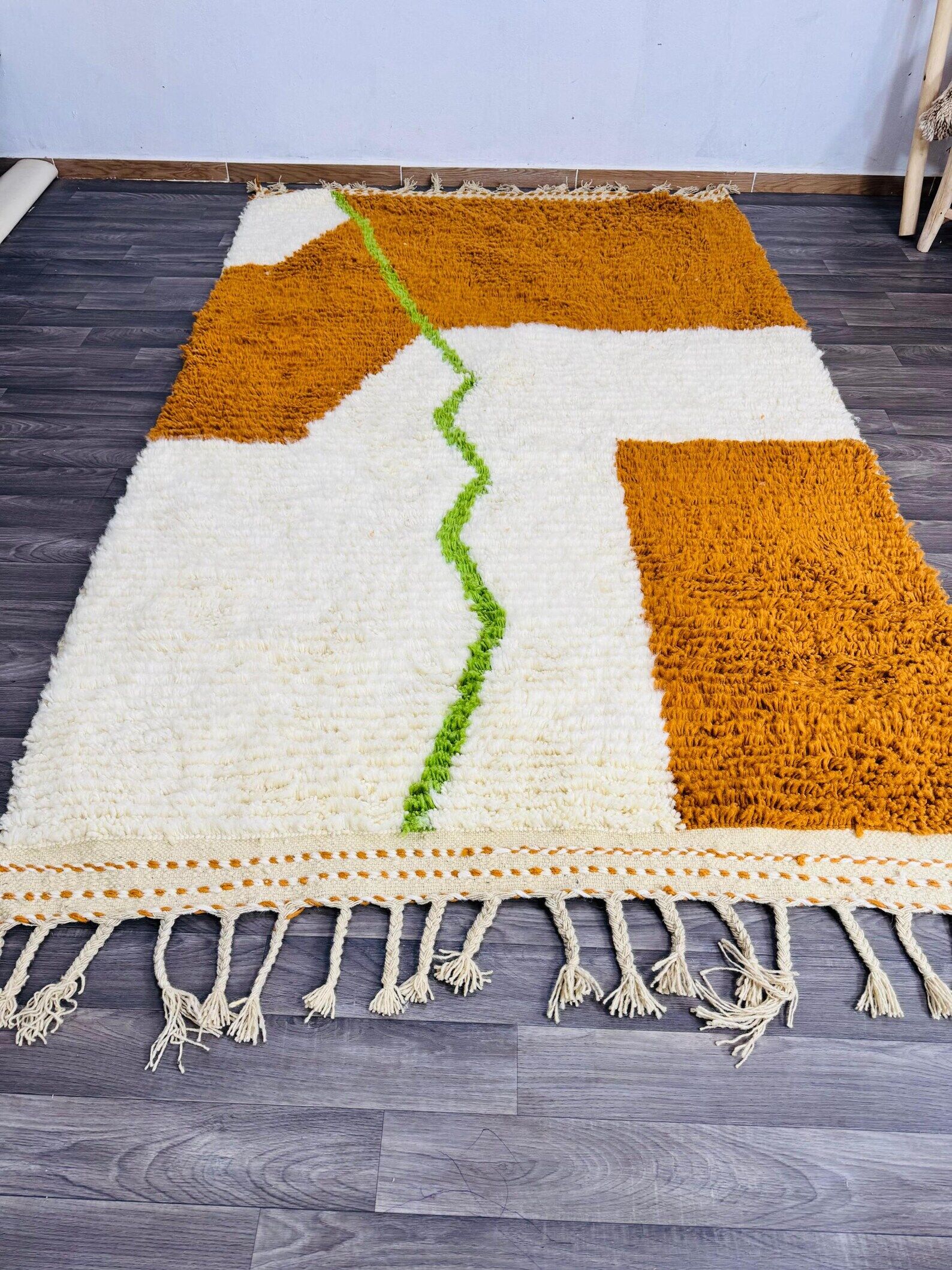 Handmade Berber rug in wool 150/250m