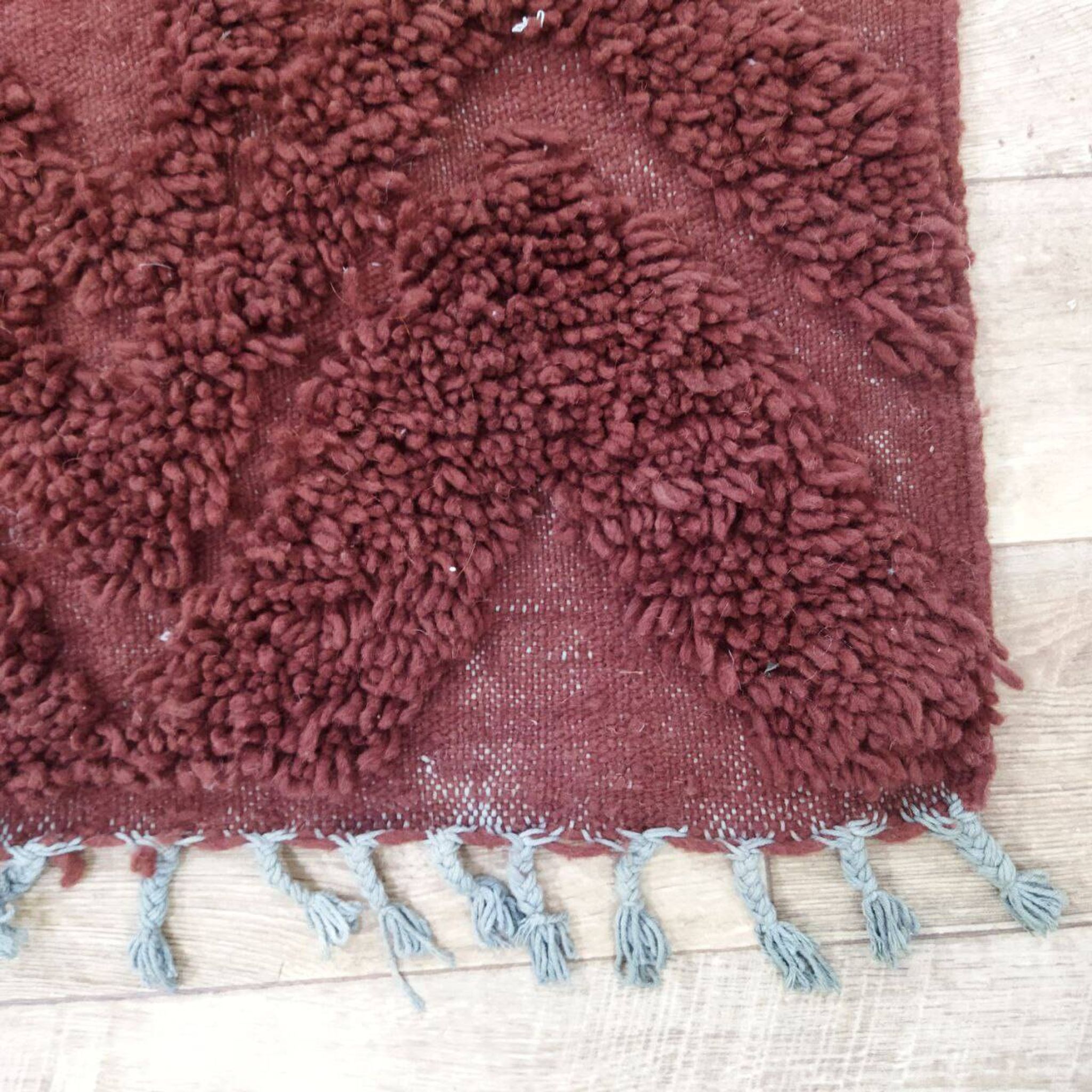 Azilal Berber rug in handmade wool 250 X 154 CM