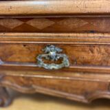 Wedding wardrobe of the Bressan country in walnut and walnut magnifying glass dated 1850