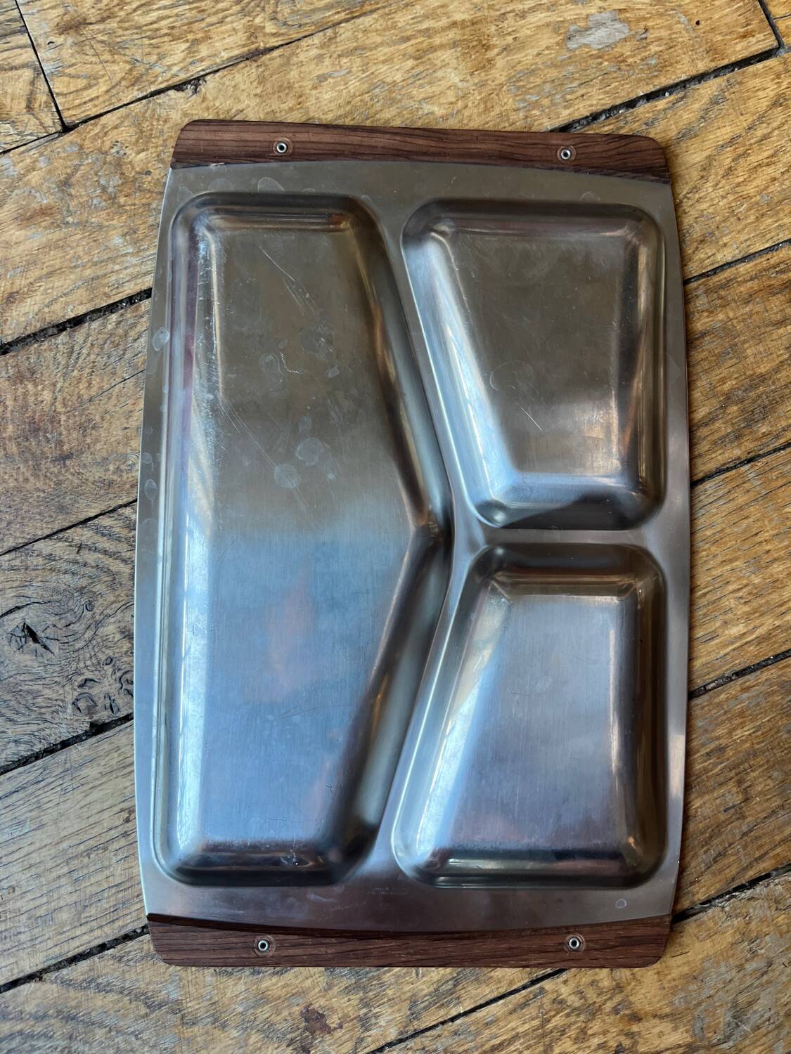 Scandinave. 3 plateaux de service palissandre inox