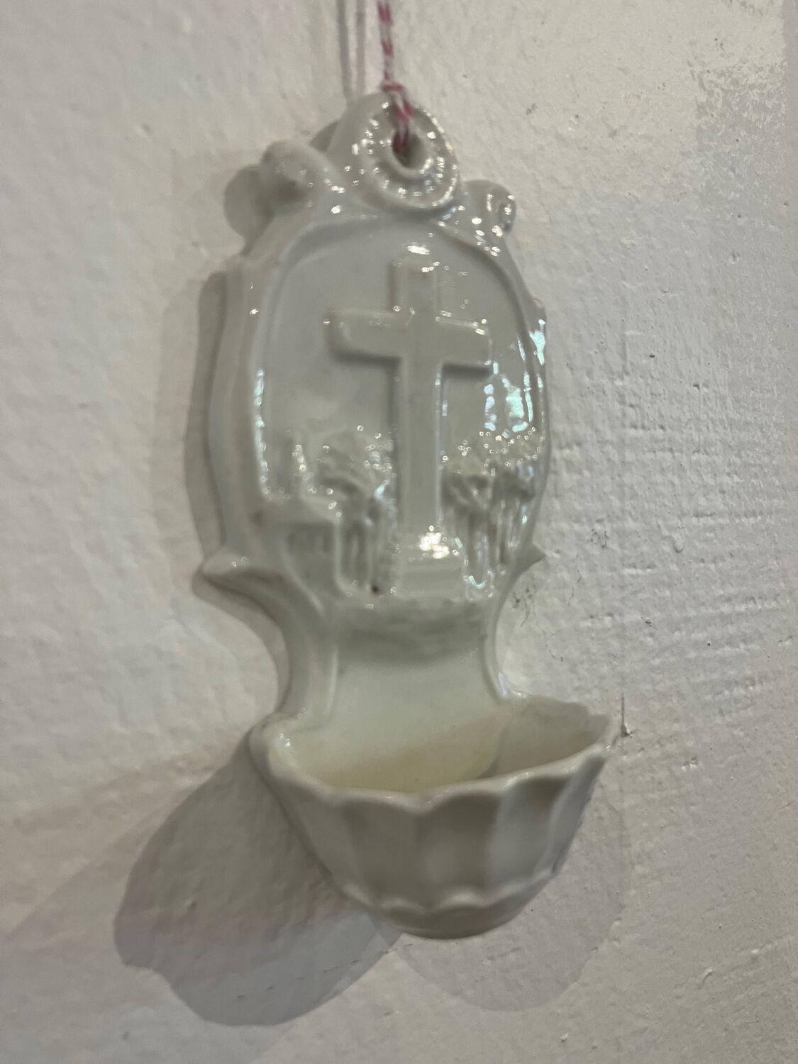 Porcelain holy water font, 19th century.