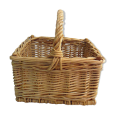 Square-shaped wicker-shaped basket with handles