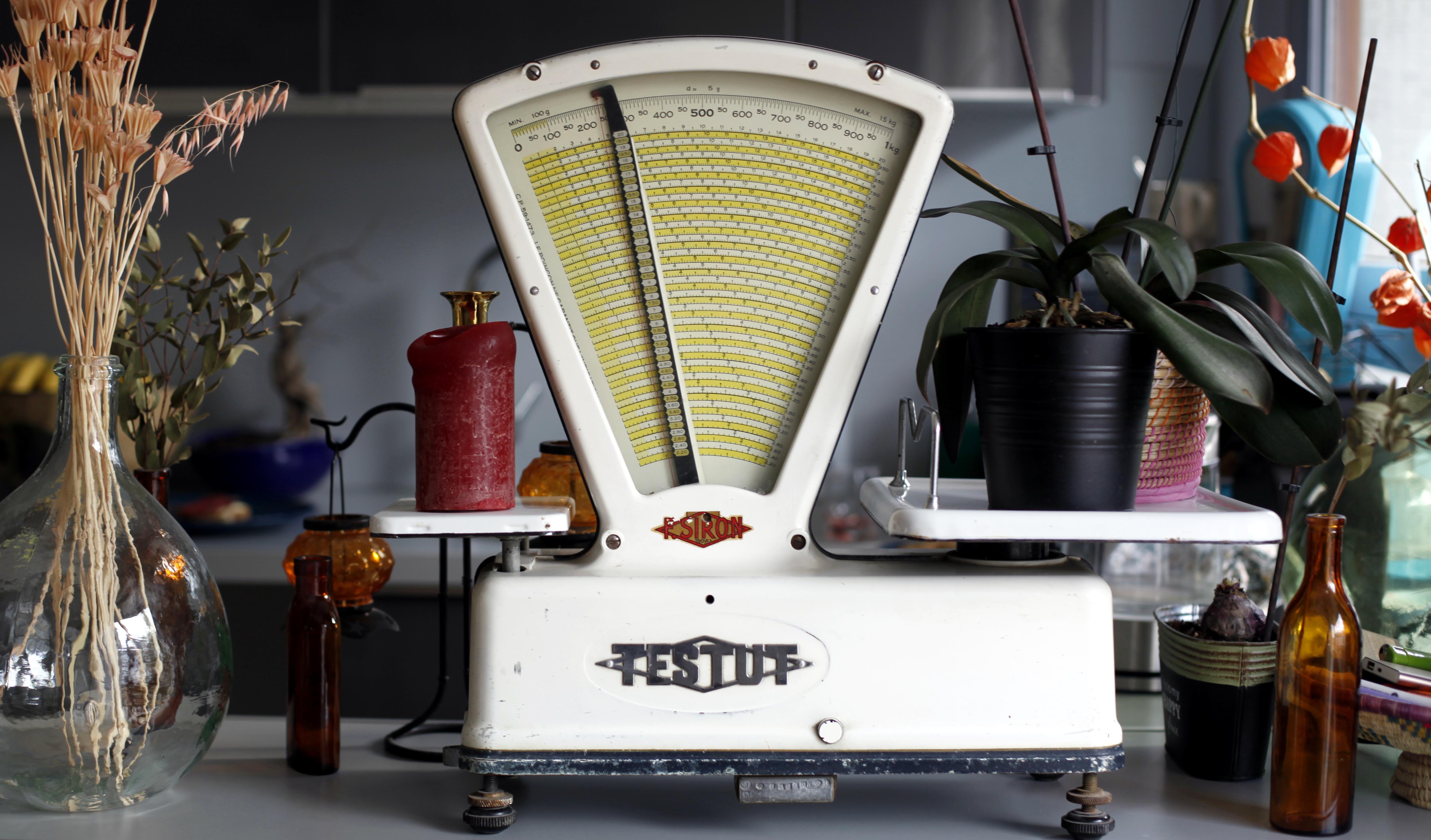 Balance Testut old year 1950