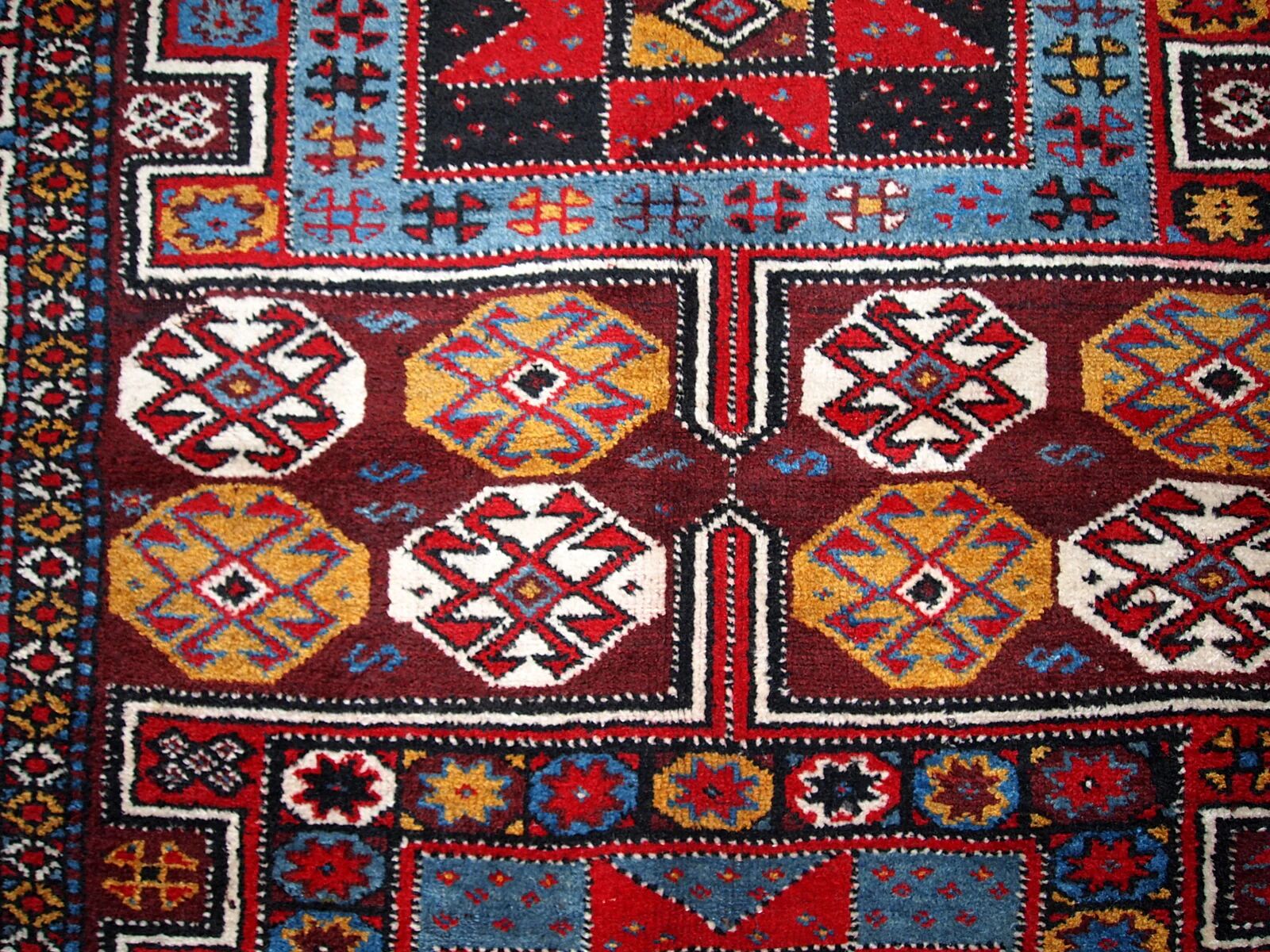 Handmade antique Persian Kurdish rug 122cm x 243cm 1880s - 1B419