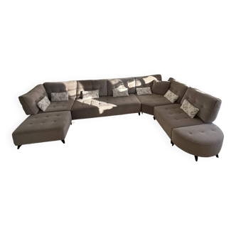 Composition by Ariane Love Fama