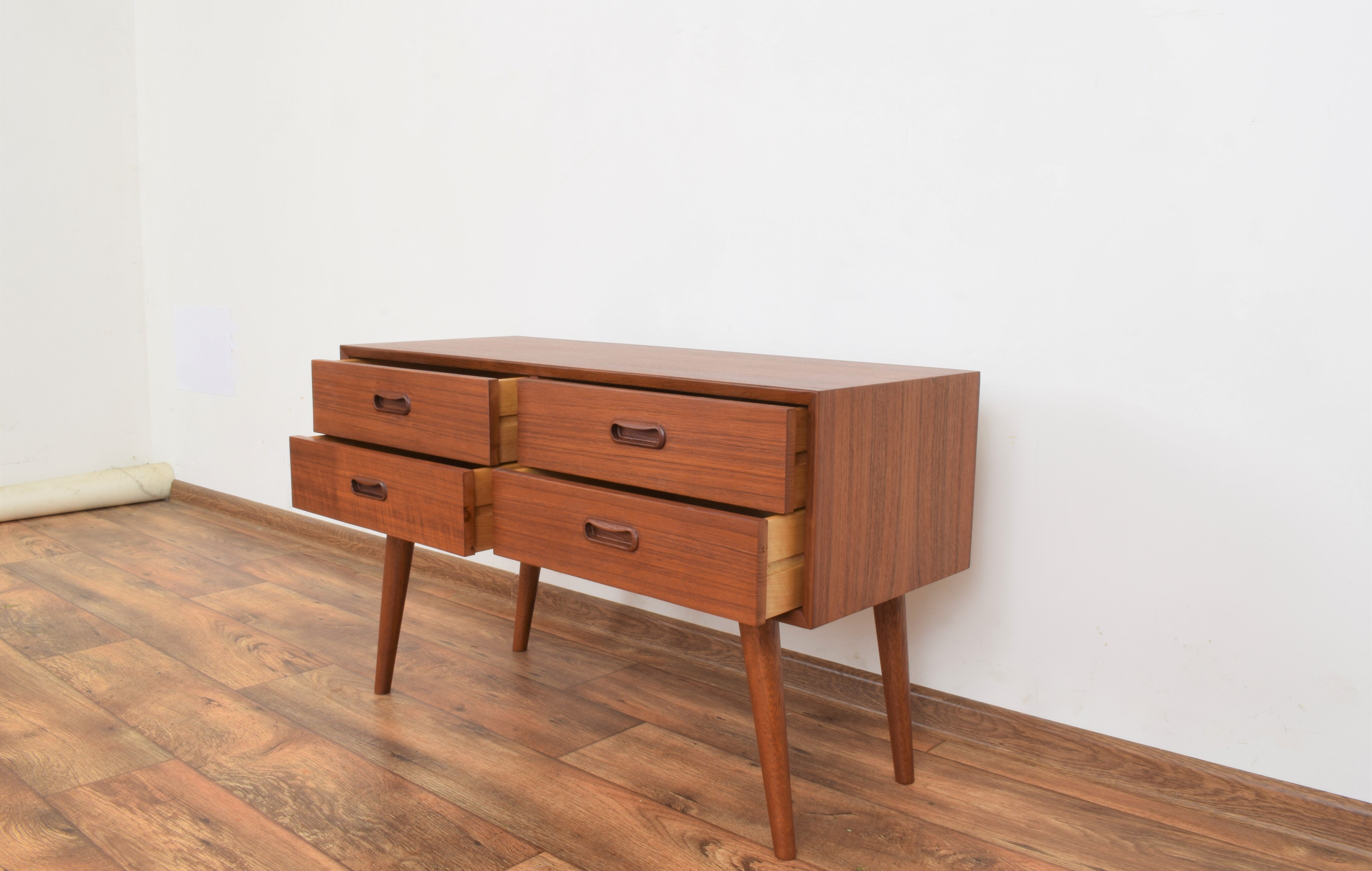 Mid-century danish teak chest of drawers, 1960s.