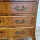 Commode de style Louis XV en bois 