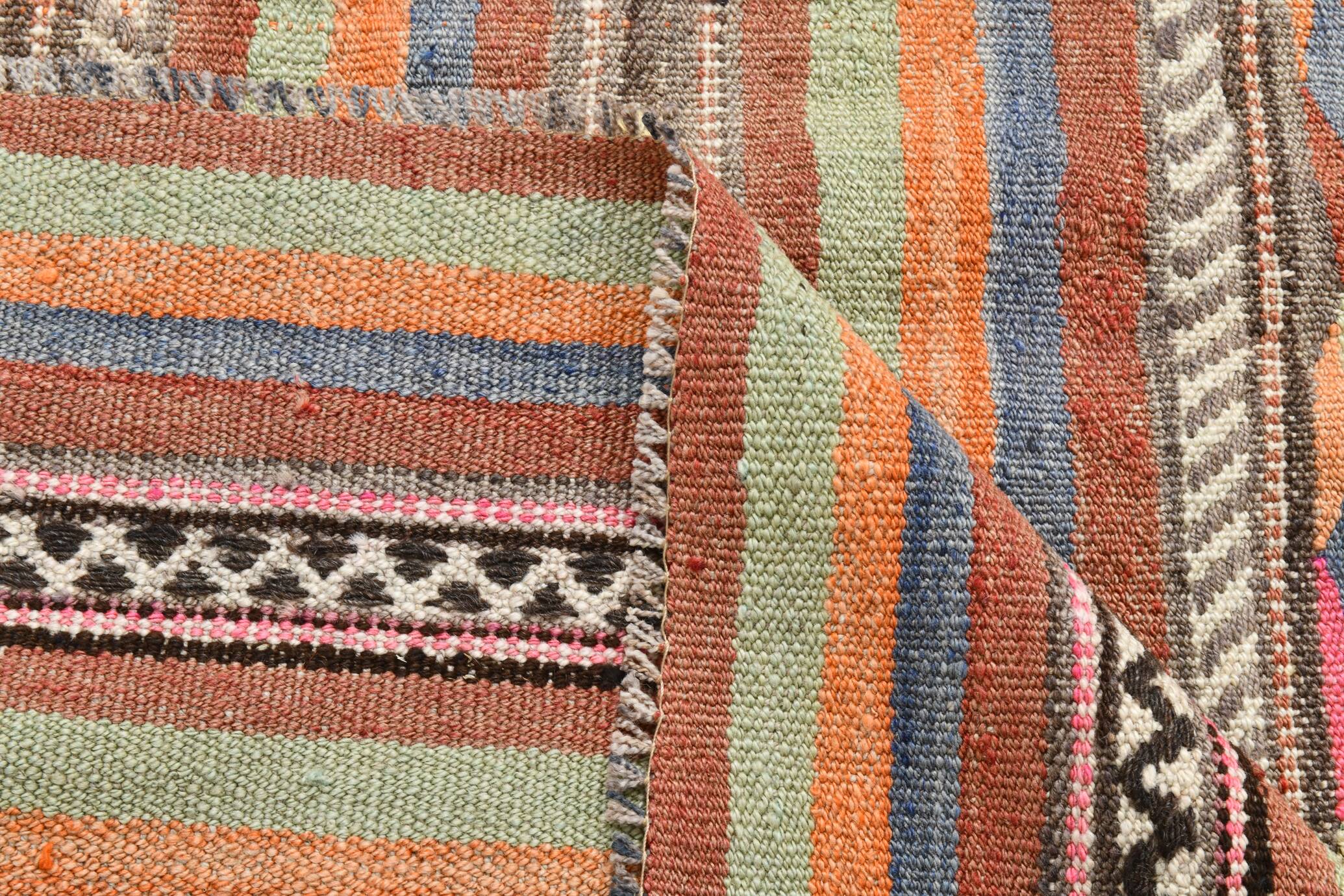 Tapis Kilim vintage turc en laine