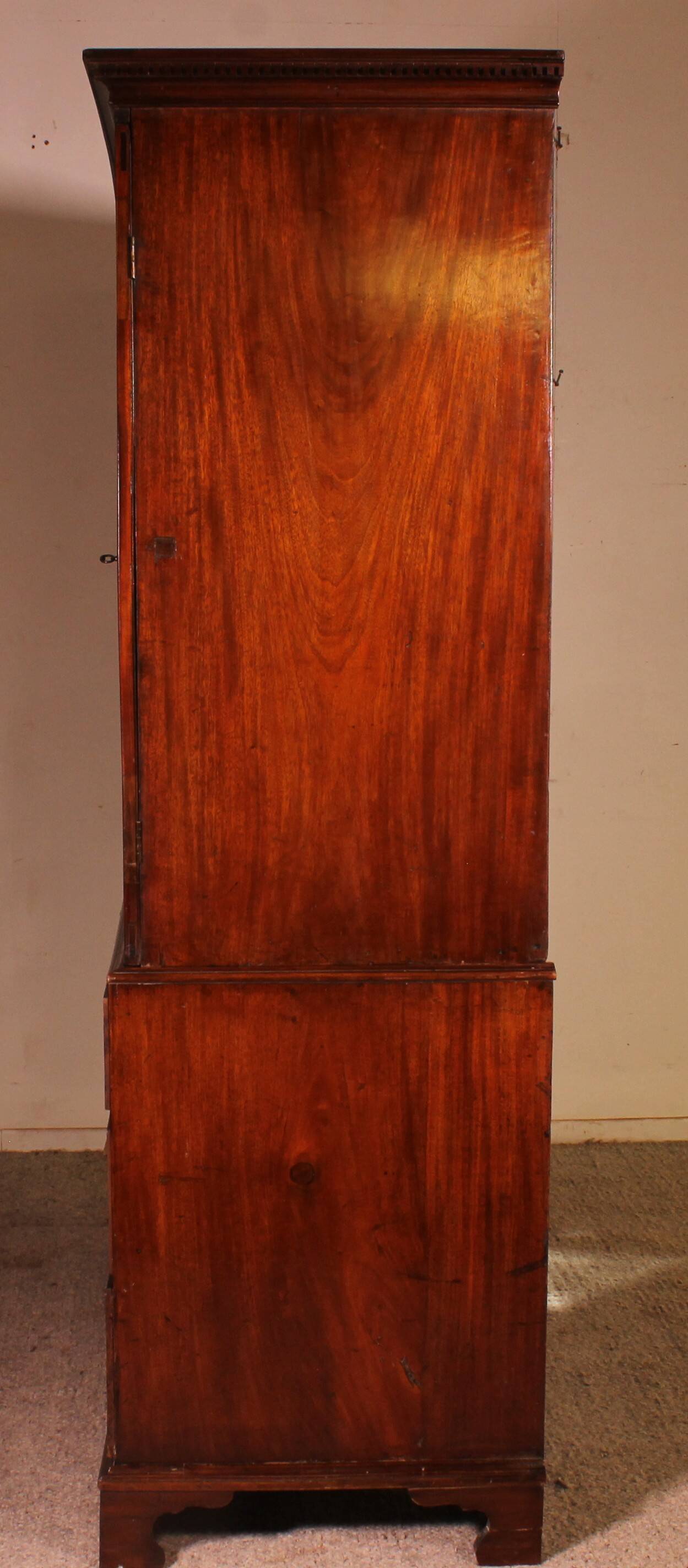linen press en acajou du 18° siècle