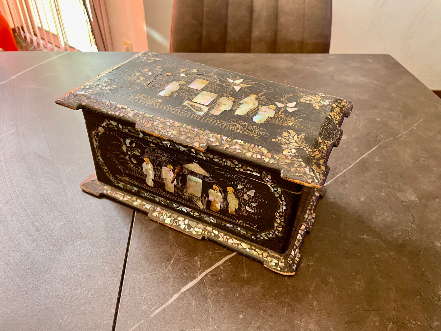 Old asian tea box box mother-of-pearl and wood xixth