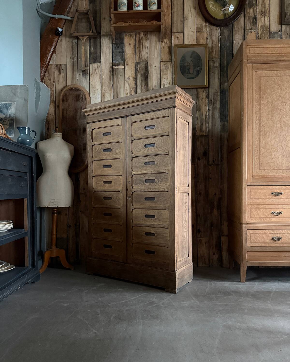 Old oak notary cabinet (renovated)