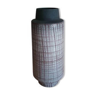 High decorative vase with a grid effect