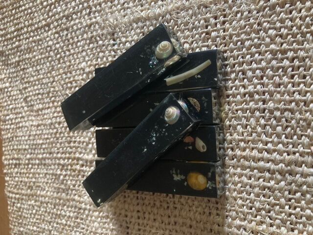 Knife doors in resin shells fifties