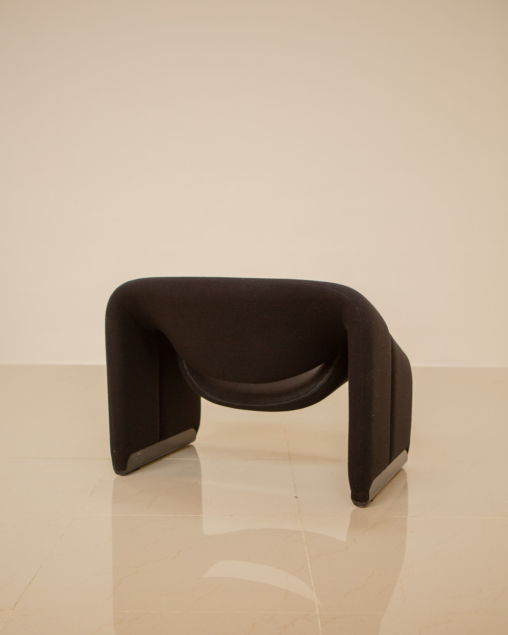 Groovy F598 armchair black by Pierre Paulin for Artifort 70's