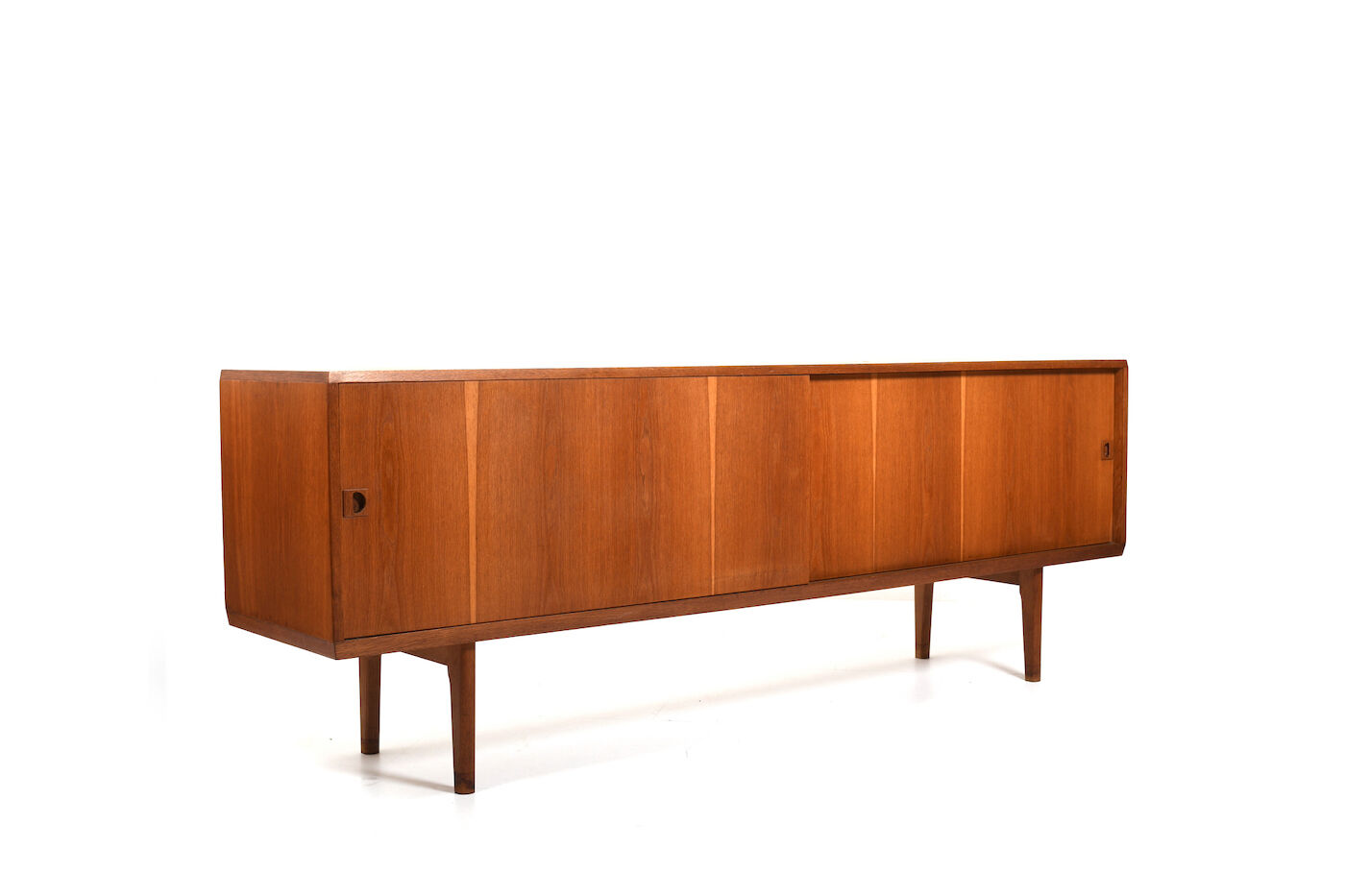 Mid Century fine Danish Sideboard in Oak 1960s.