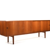 Mid Century fine Danish Sideboard in Oak 1960s.
