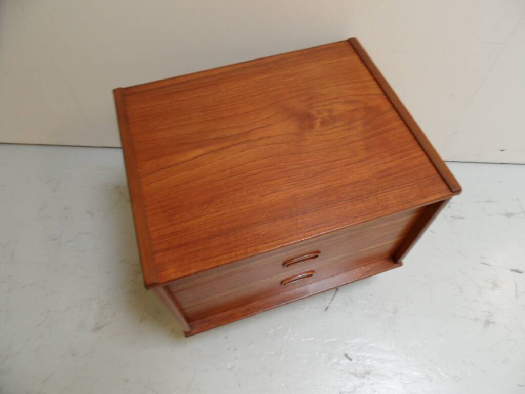 Mid Century teakwood chest of drawers