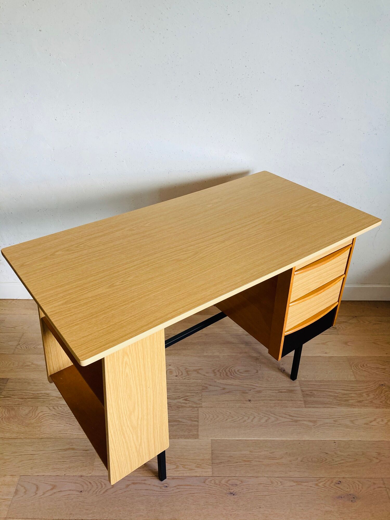 Bureau moderniste métal chêne et formica vintage années 60