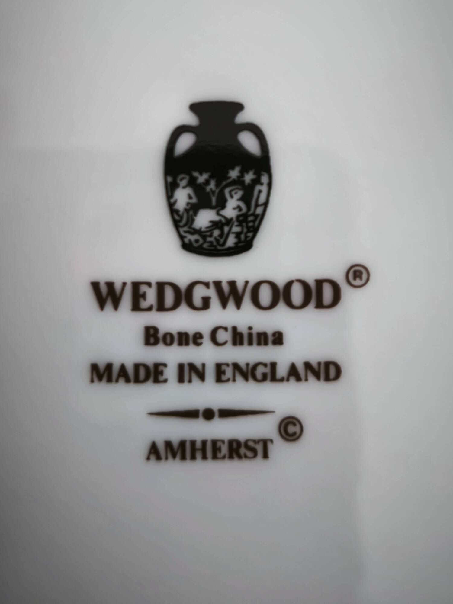 Set of 6 flat plates in English porcelain Wedgewood model Amherst.