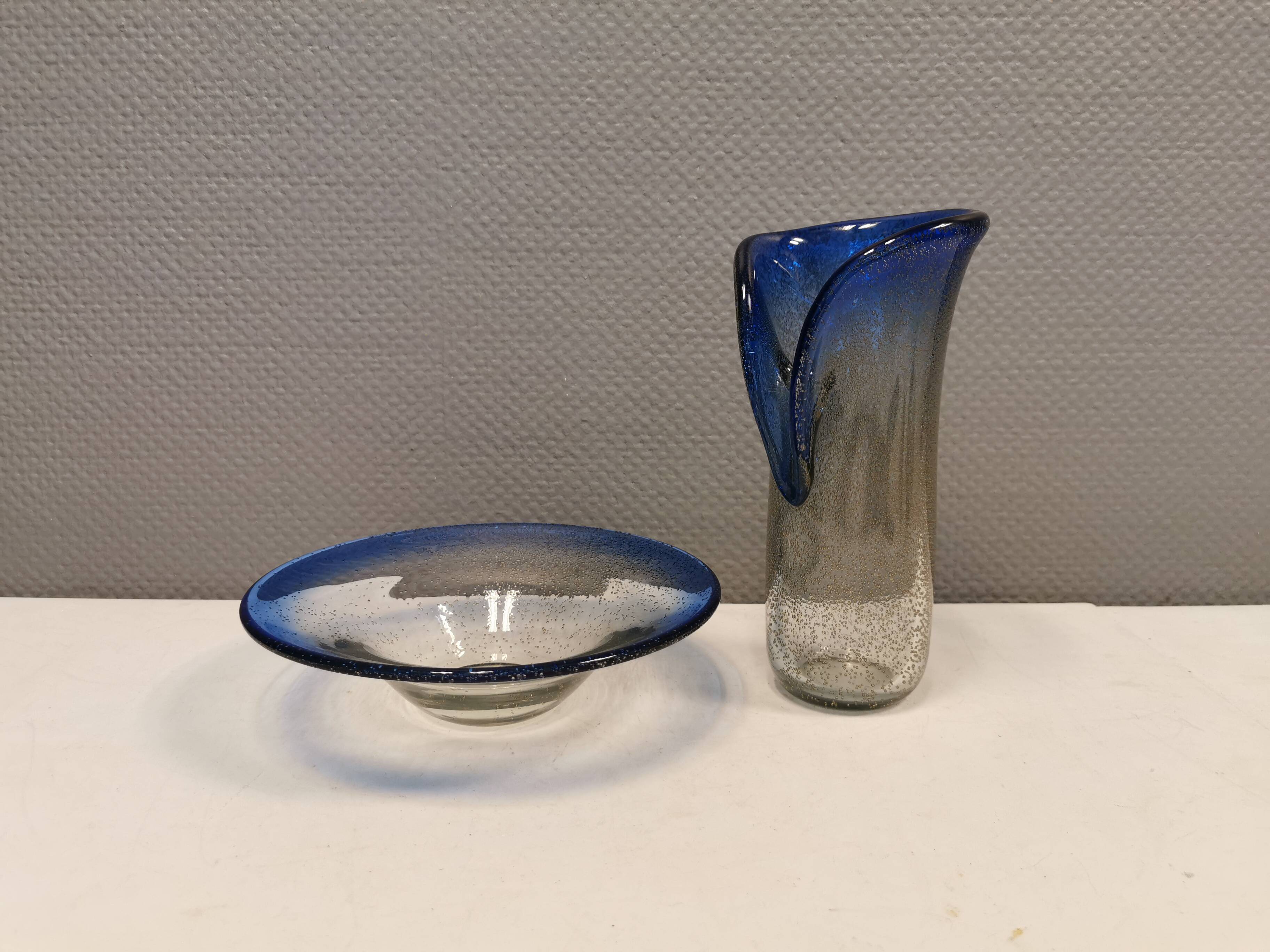 Vase and Bowl made of several layers of glass with inlaid air ‘bubbles’ from Swedish Visby glass 92