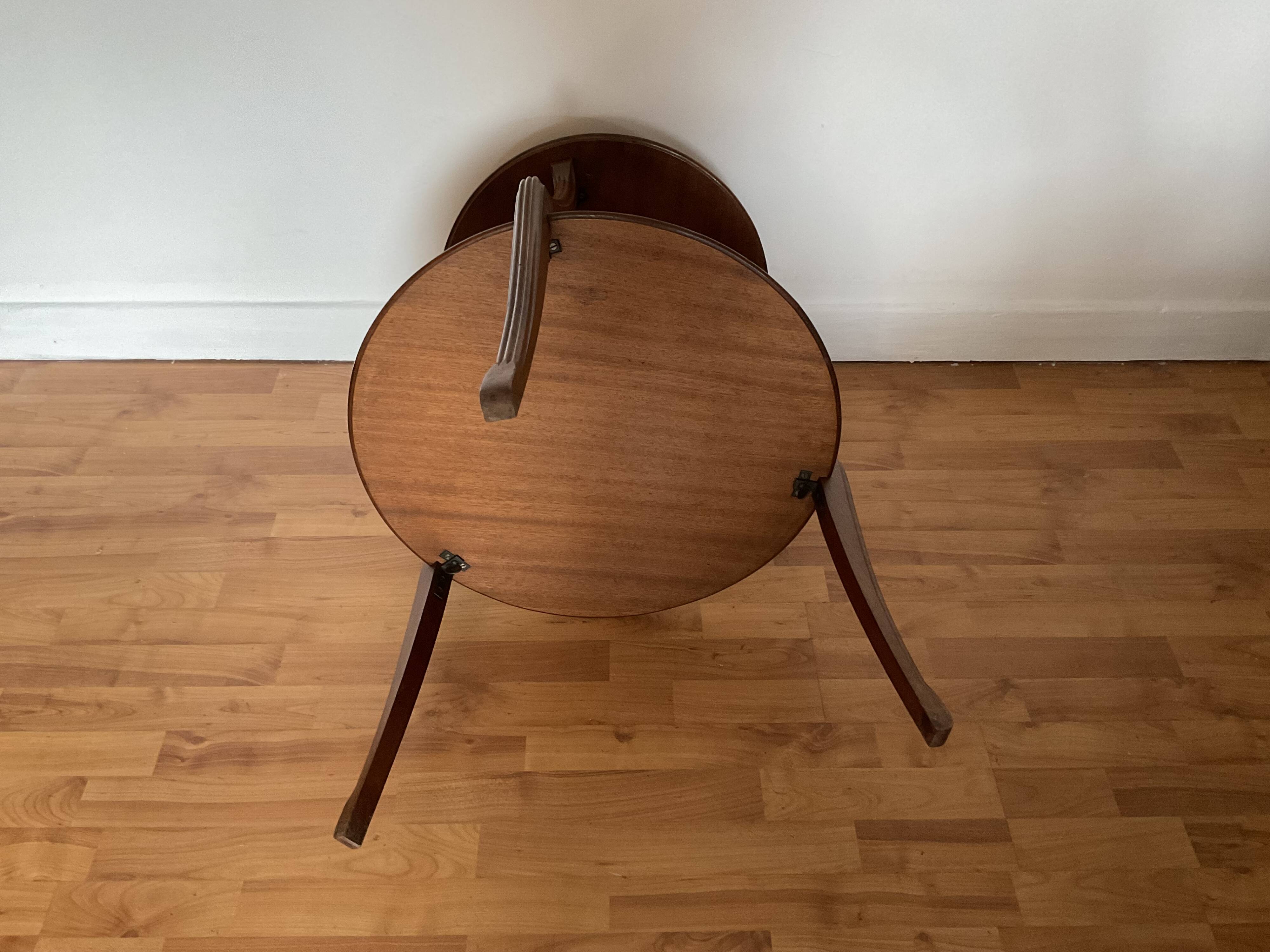 Majorelle pedestal table