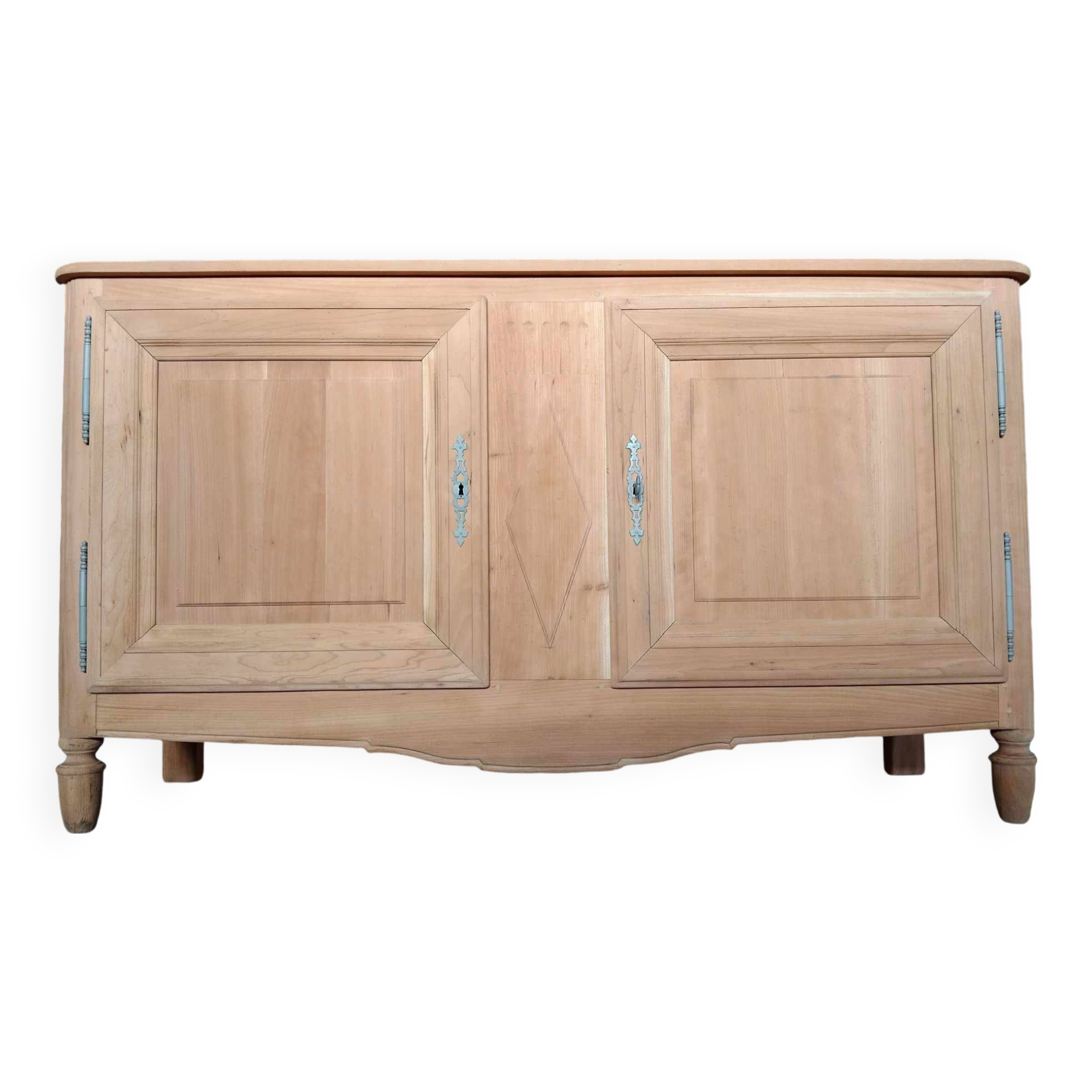 Low sideboard with 2 doors (airbrushed)