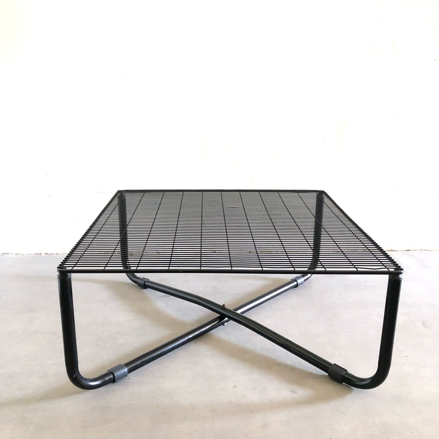 Table basse vintage Ikea Jarpen par Niels Gammelgaard
