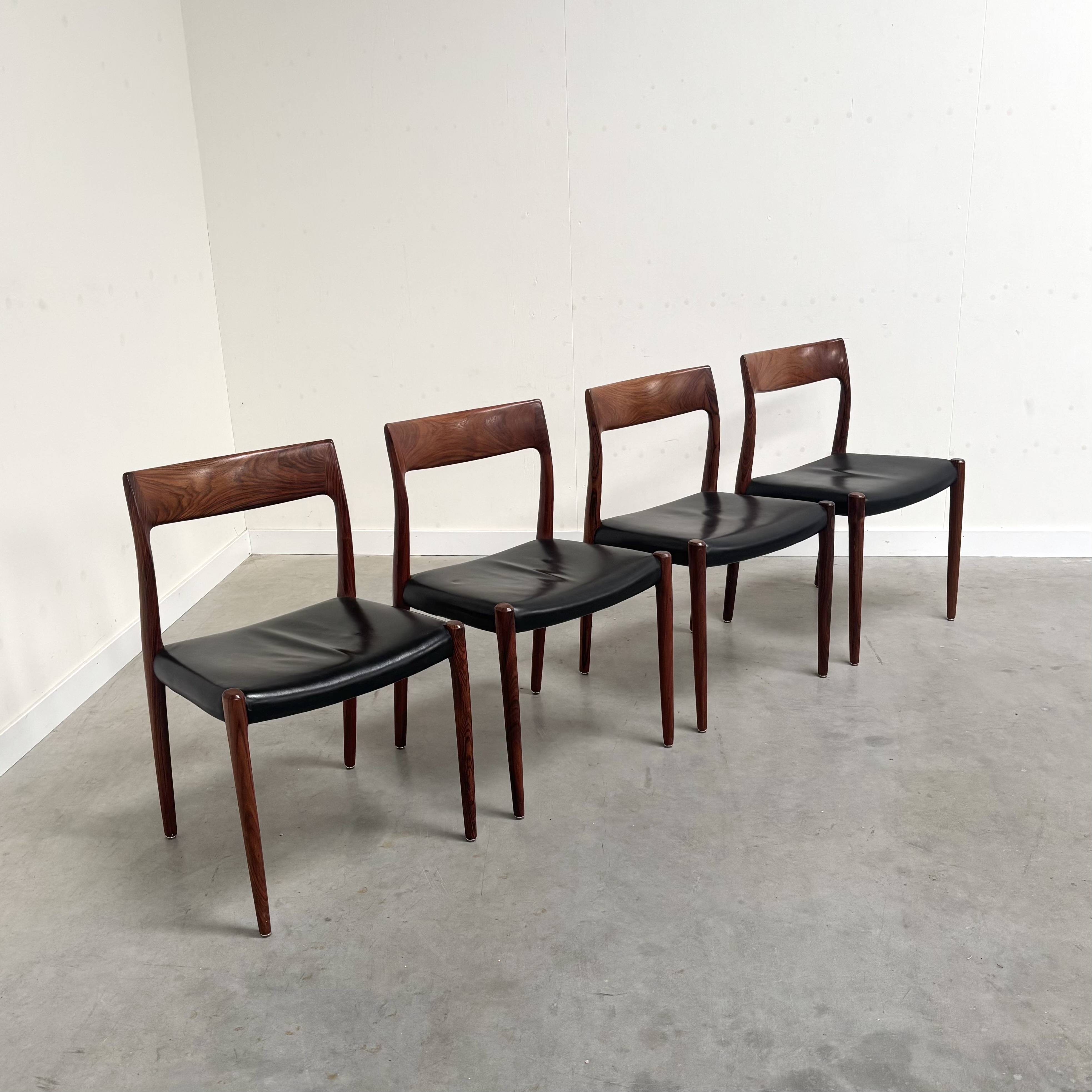 Set of 4 Møller 77 dining chairs, Denmark 1960s