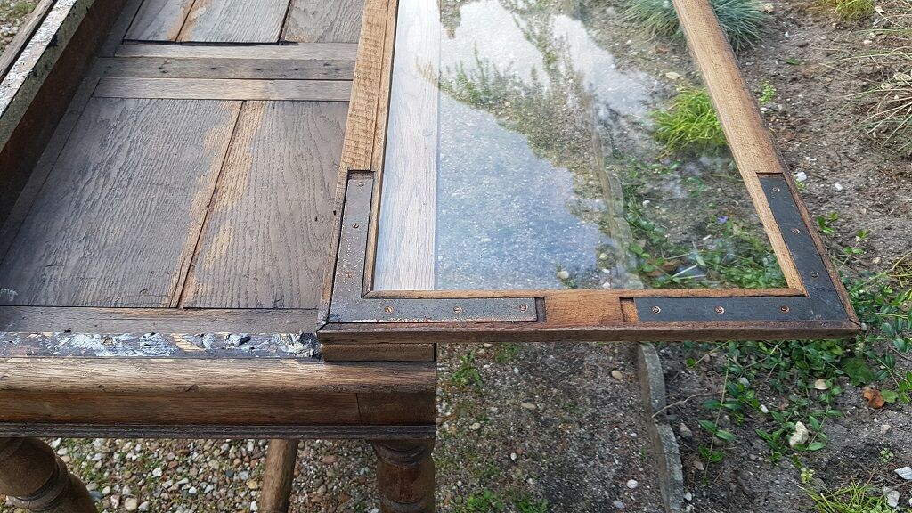 Former haberdashery showcase