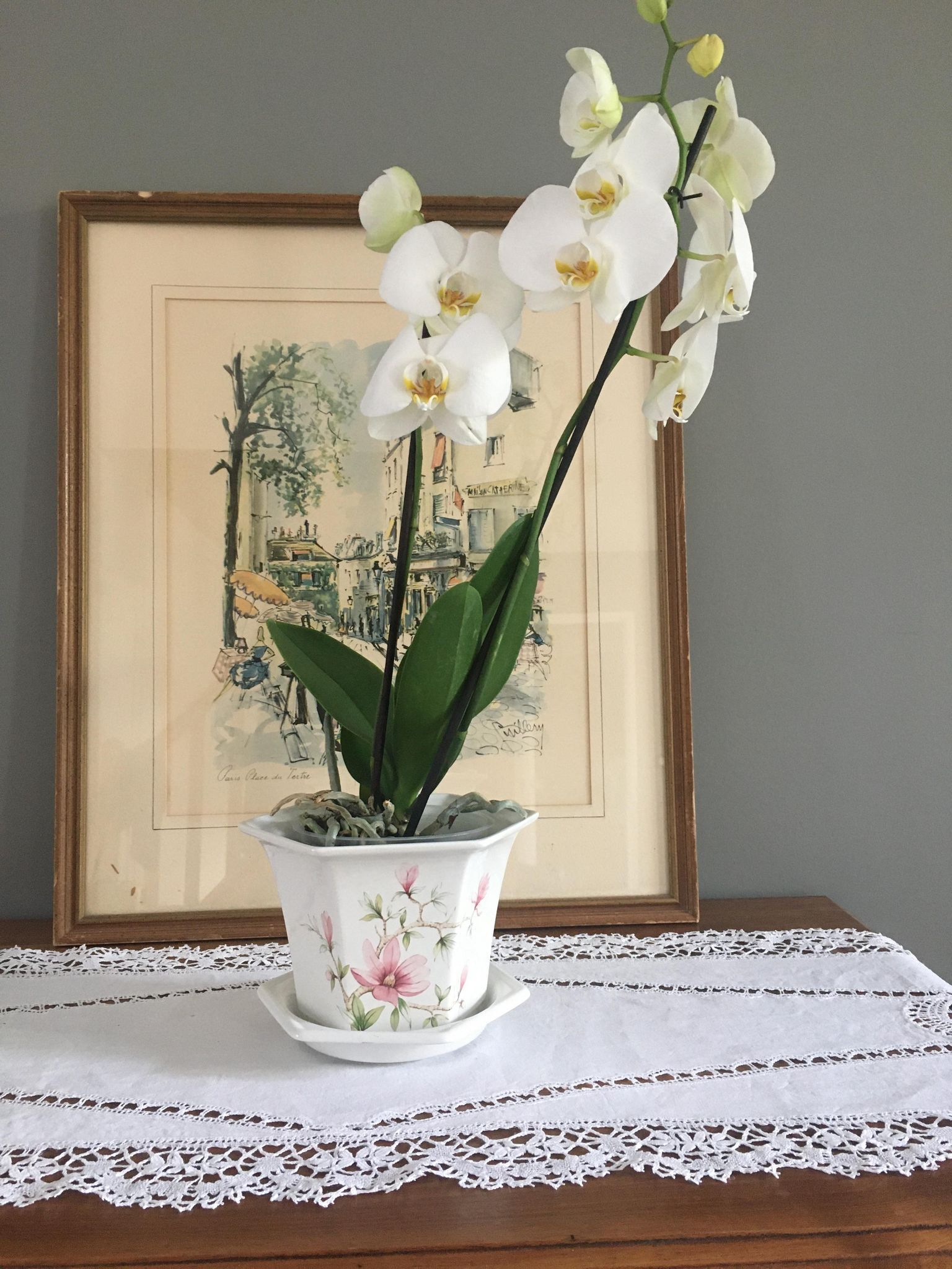 Vintage Pot Cover in English Ceramic