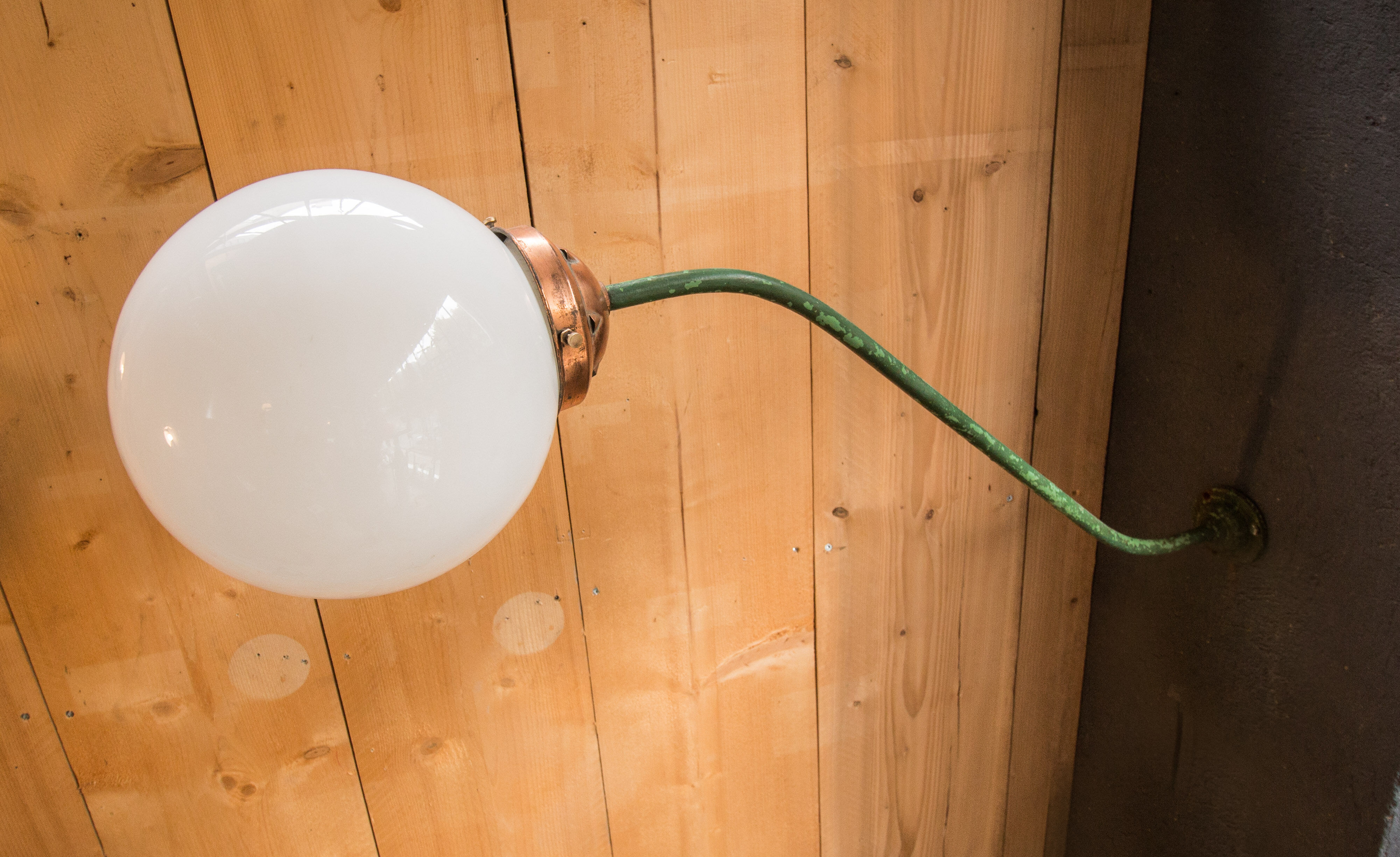 Large swan-neck wall light