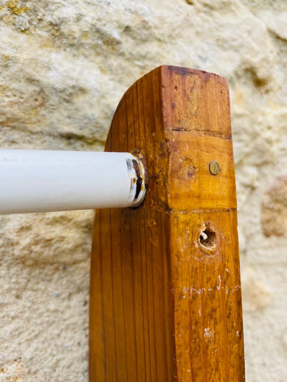 Vintage oak towel rack/wall-mounted bracket, circa 1970s
