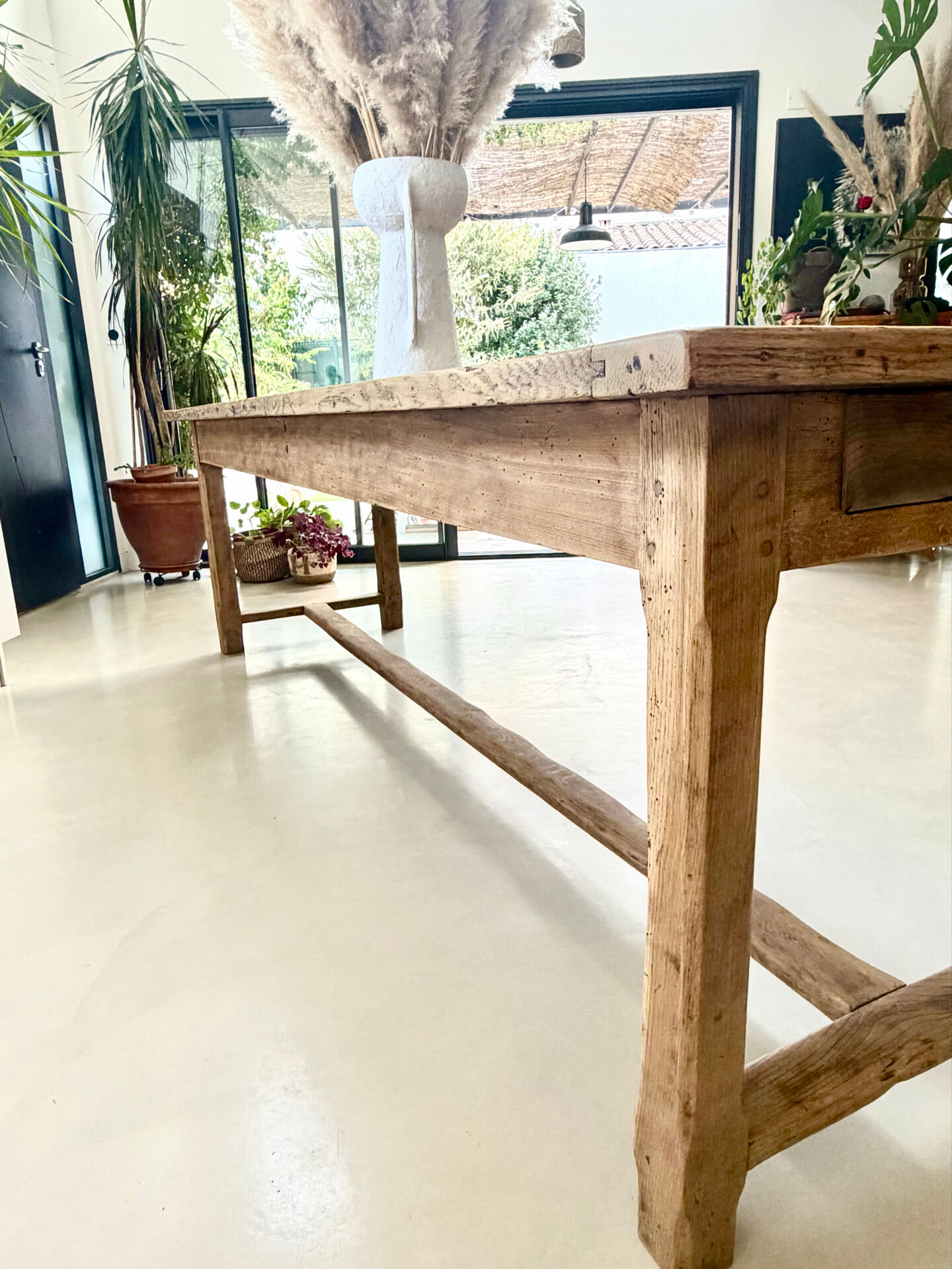 Farm table
