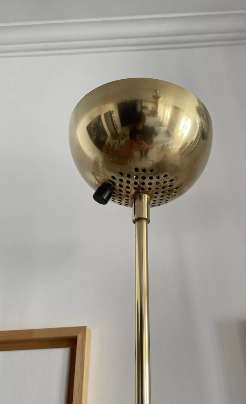 Vintage modernist floor lamp Saint Germain Lumière, brass, France 1980