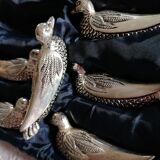 Ducks carries knives