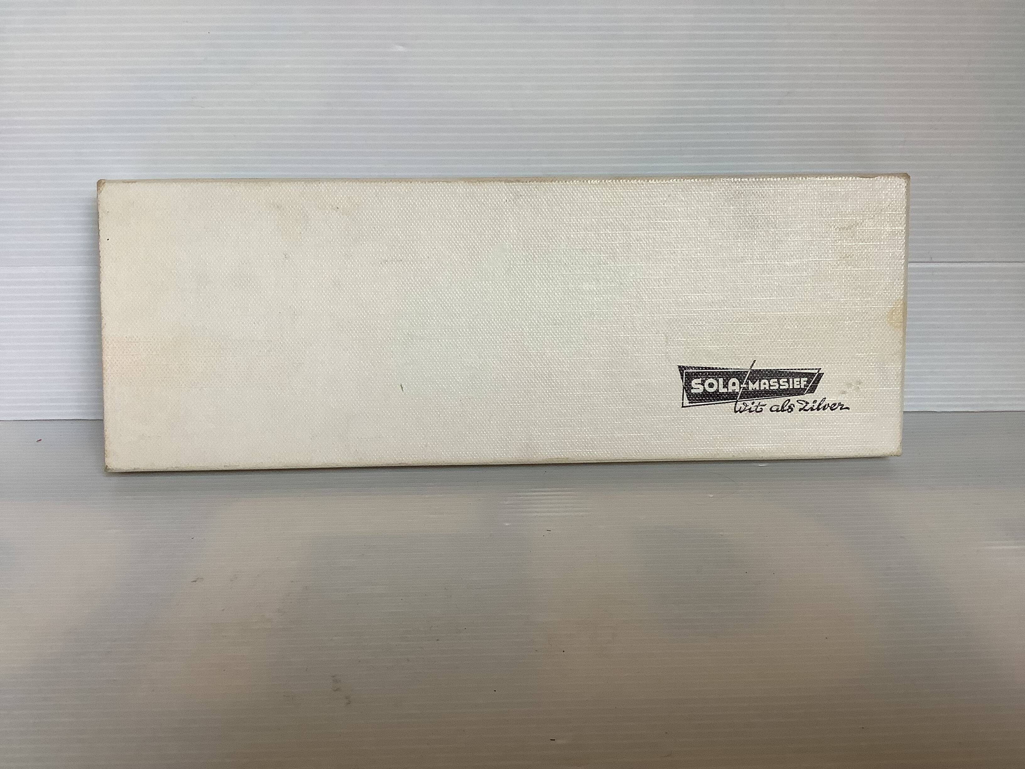 Twelve solar knife doors