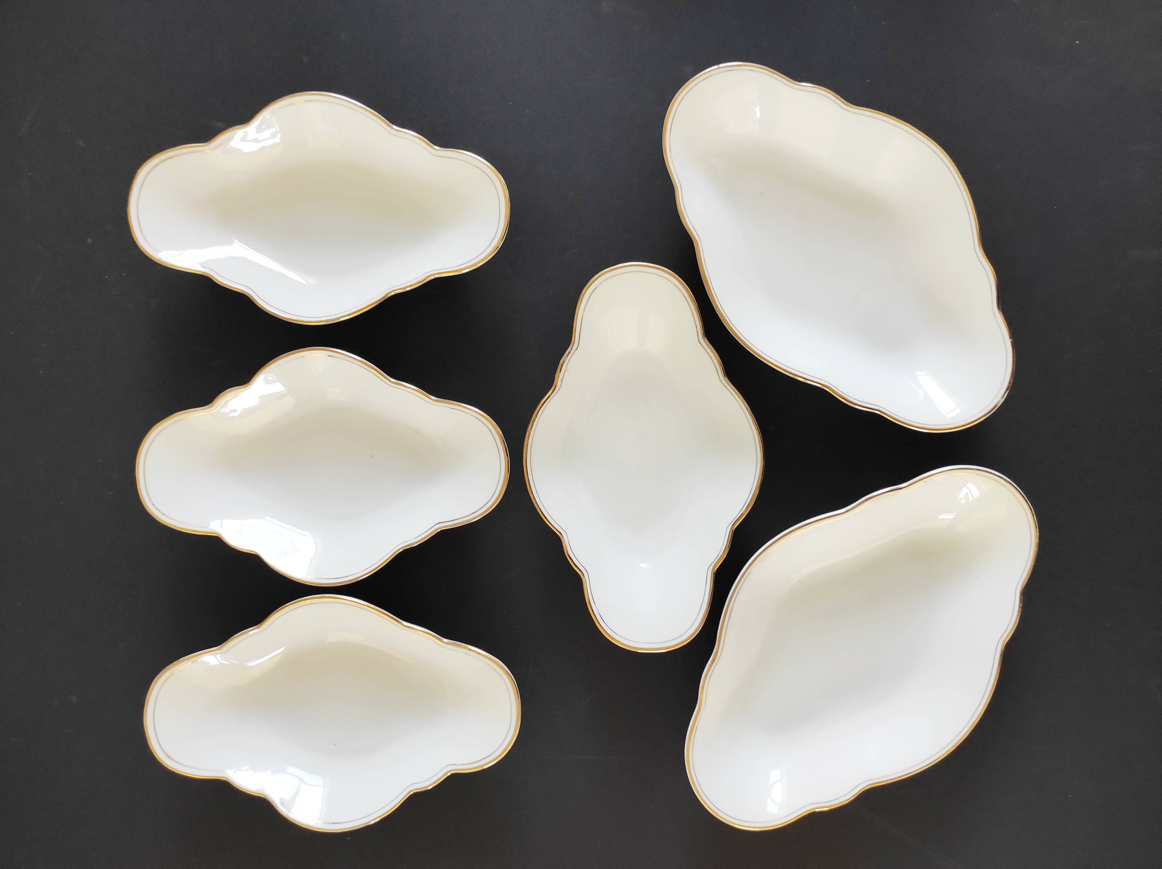 6 small German porcelain dishes