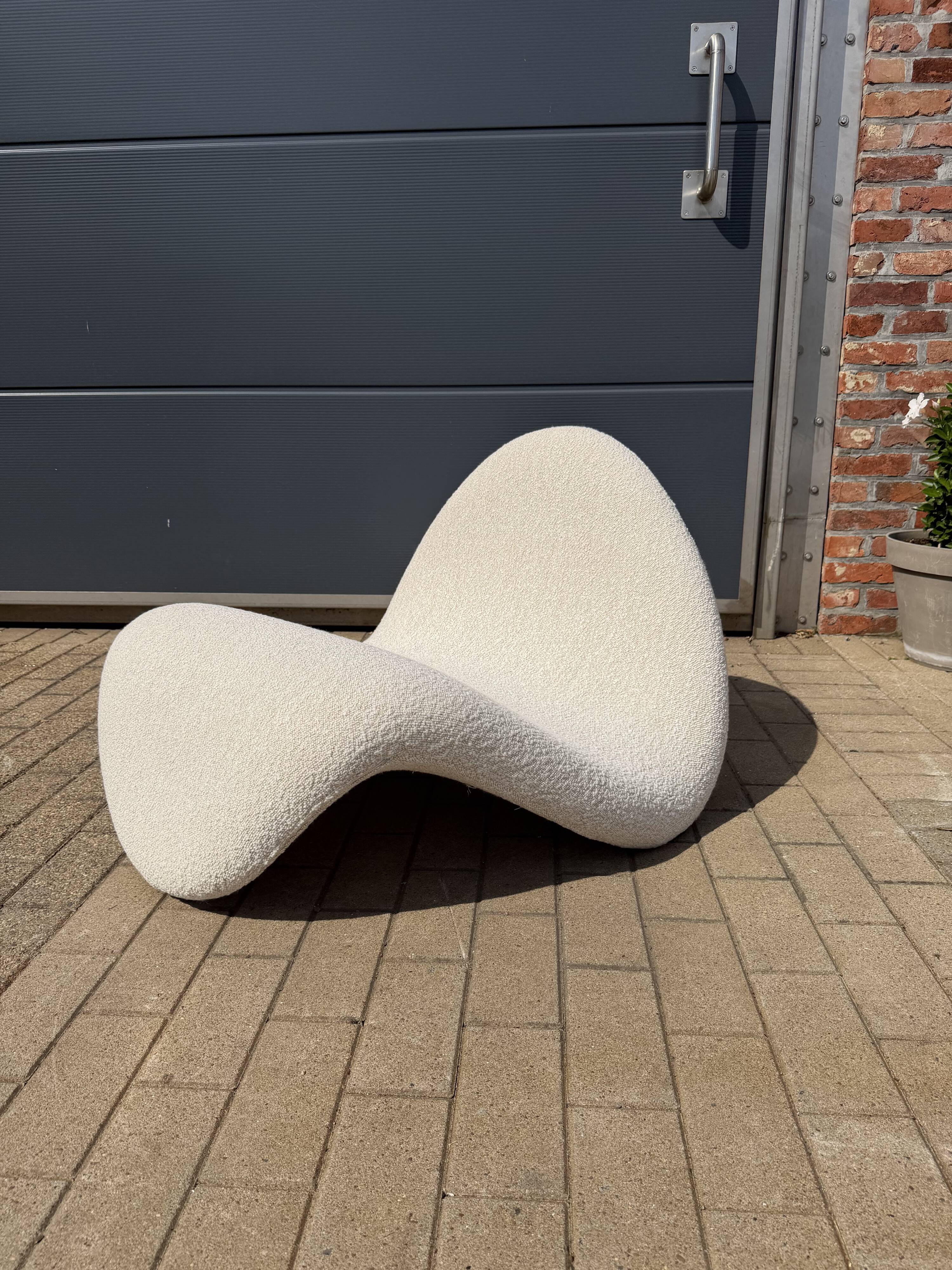 Artifort tongue f577 pierre paulin en beige bouclé in new condition!!