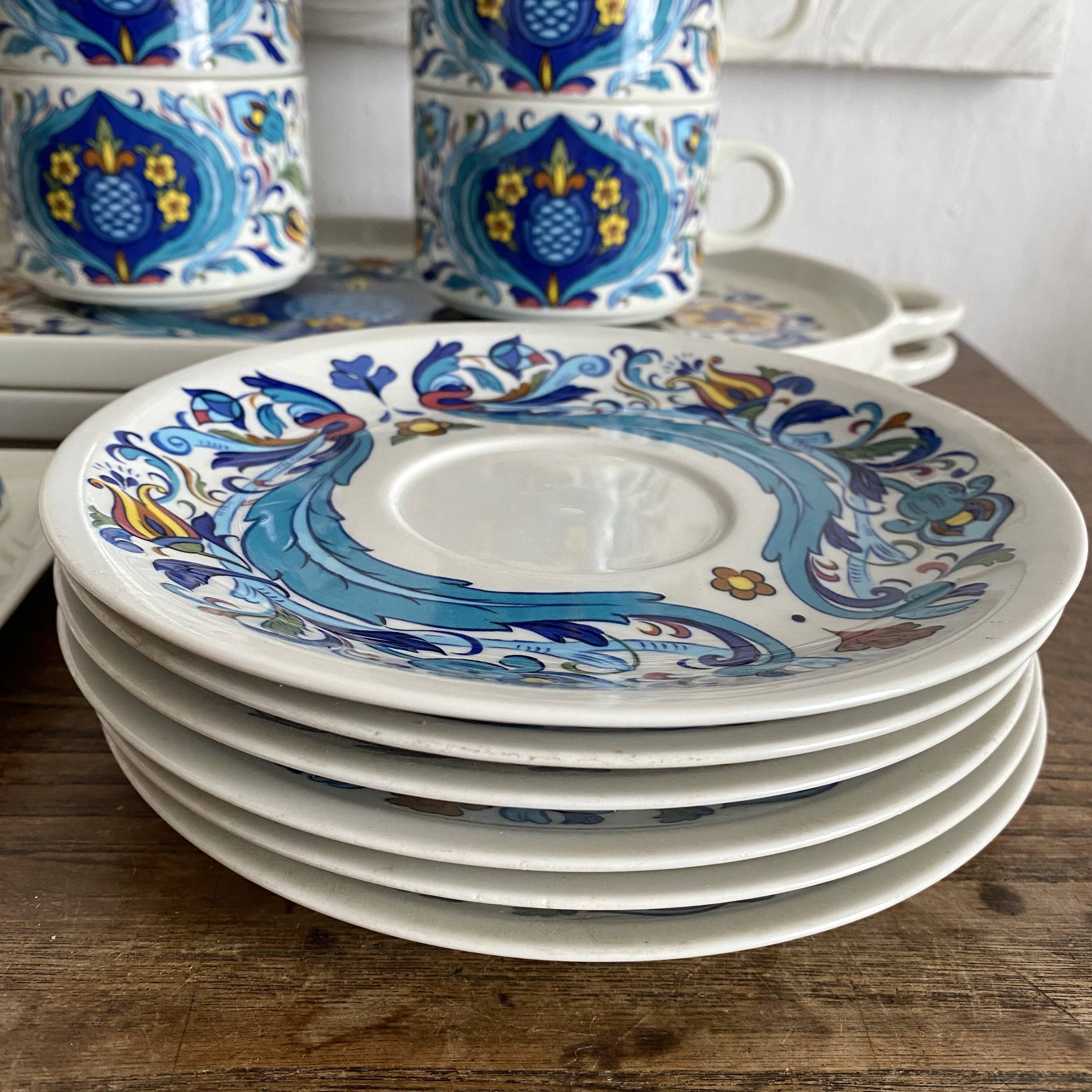 Villeroy and Boch Izmir model large cup breakfast set