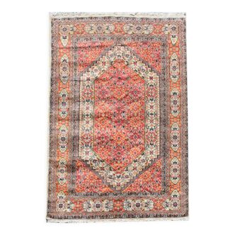 Tapis d'orient jihangie laine et soie : 1.28 x 1.90 m