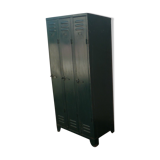 Cloakroom 3 doors 50 years