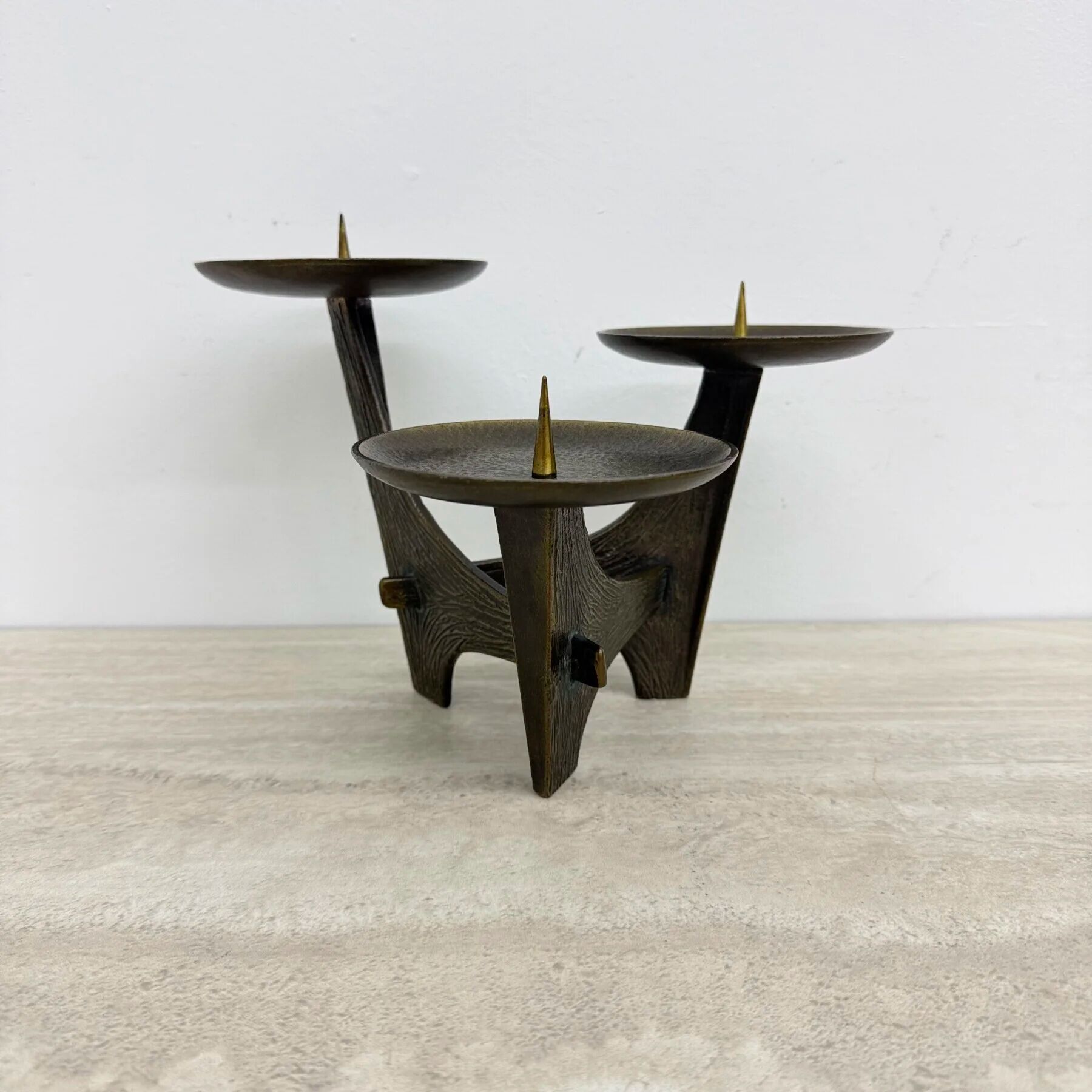 Modernist sculptural brutalist solid bronze metal candleholder, France, 1960s