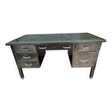Authentic Straffor metal desk in very good condition