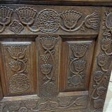 Jesuit-style chest dated 1790. Chiselled, in oak. H 71, W 123, D 60.