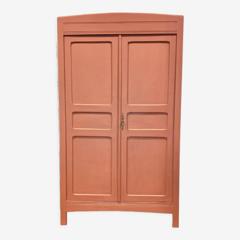 Armoire parisienne