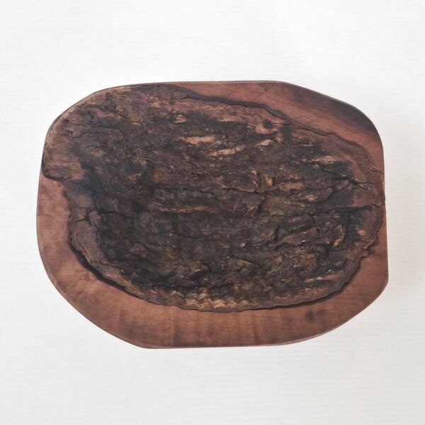 Vide-poche brutaliste en bois et écorce, 1970