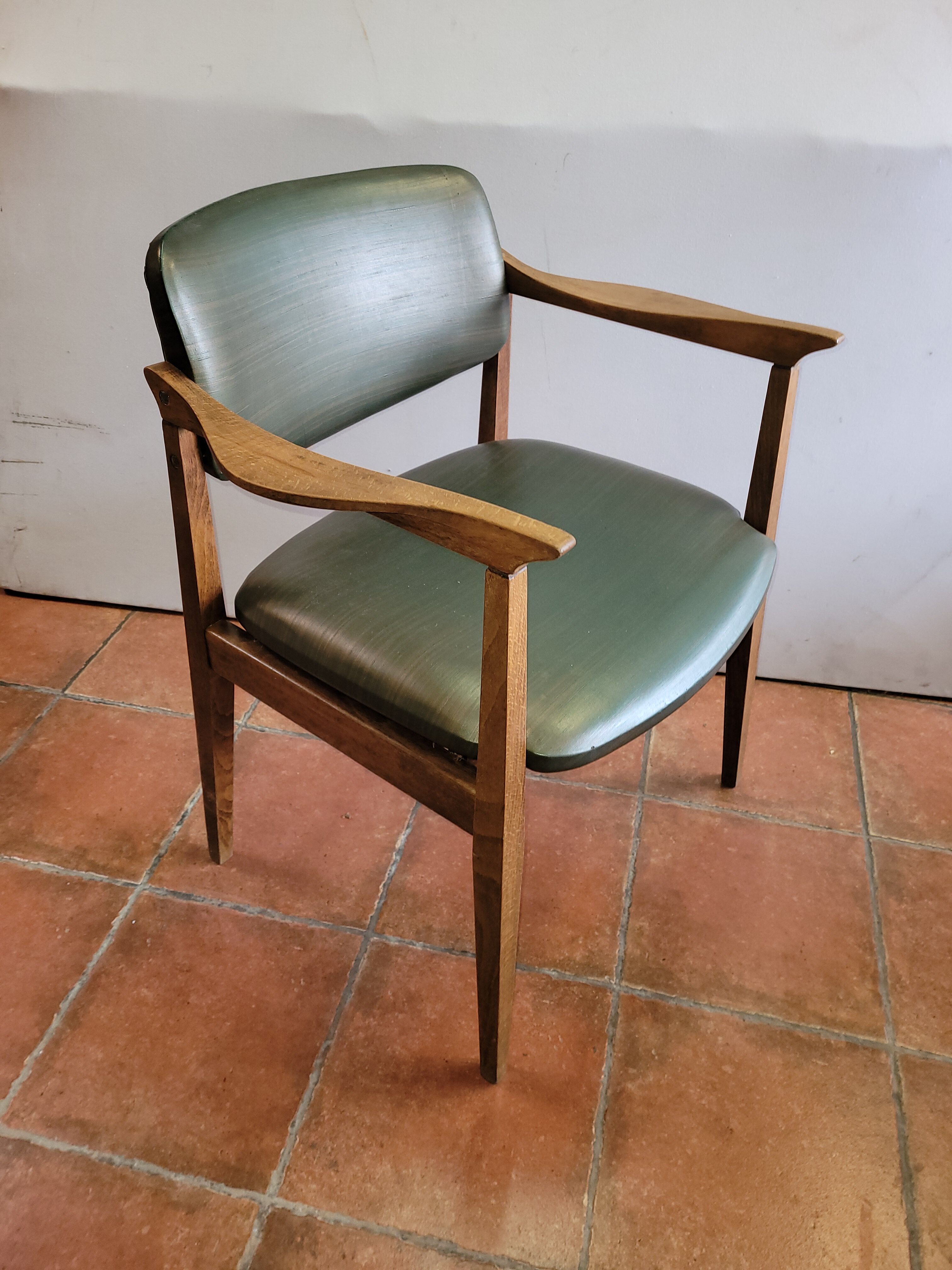 Scandinavian office chair