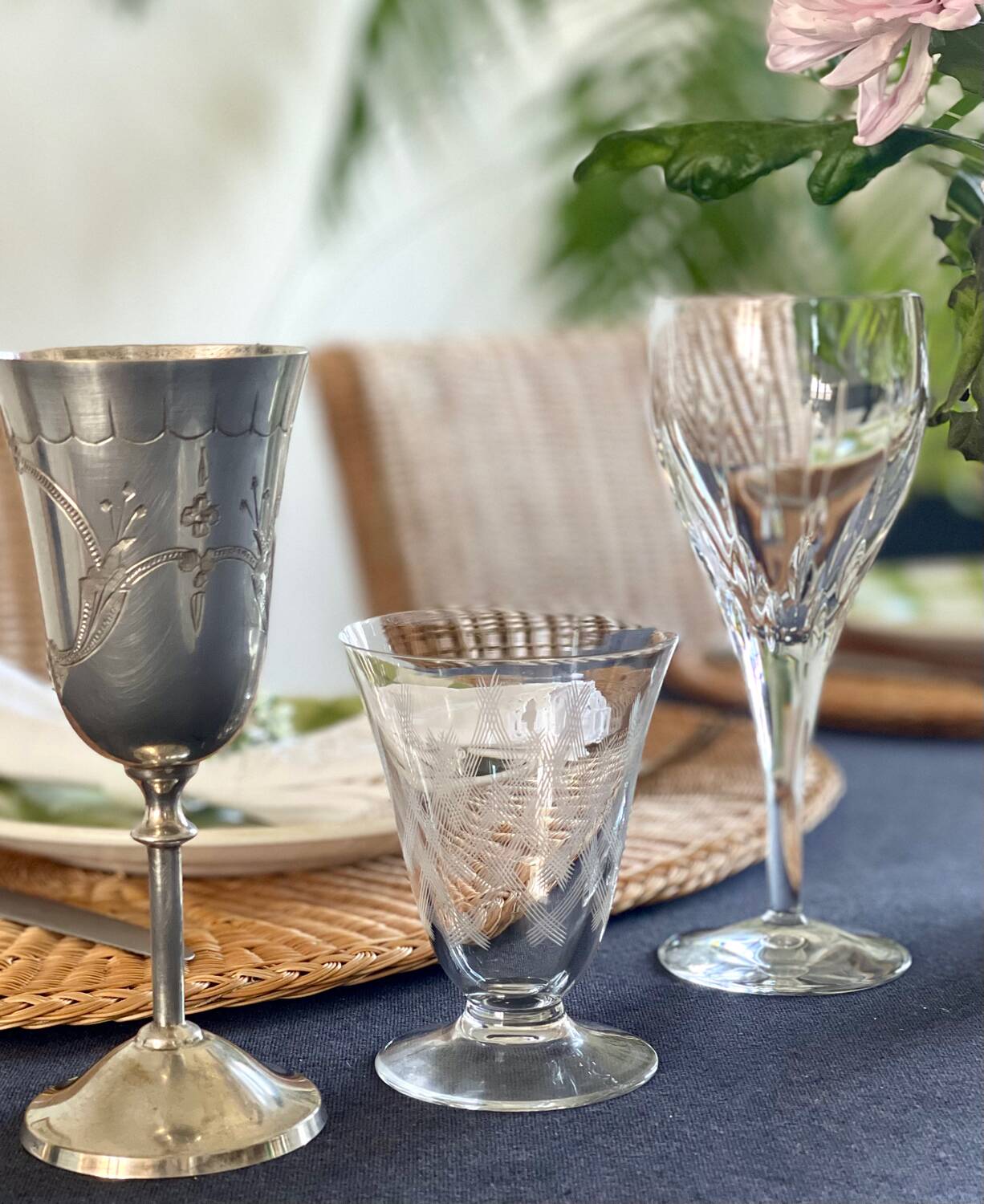 6 engraved wine glasses.